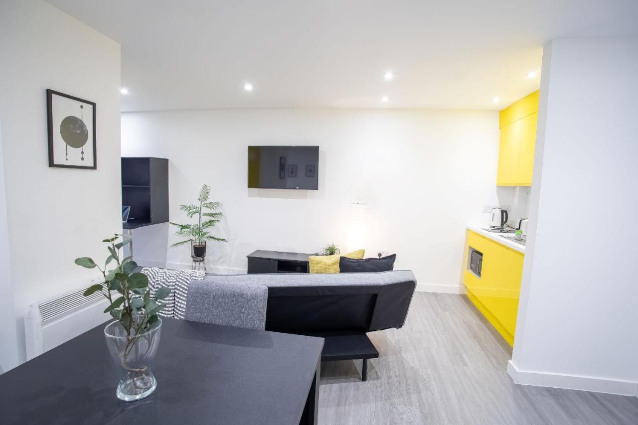 Royal Riverside Apartments Sheffield Centre - Opulent Living エクステリア 写真